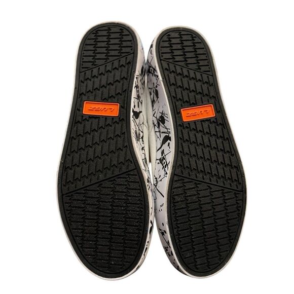 New Lugz Women's Clipper Classic White Black Slip-On Sneakers 8 - Picture 6 of 6